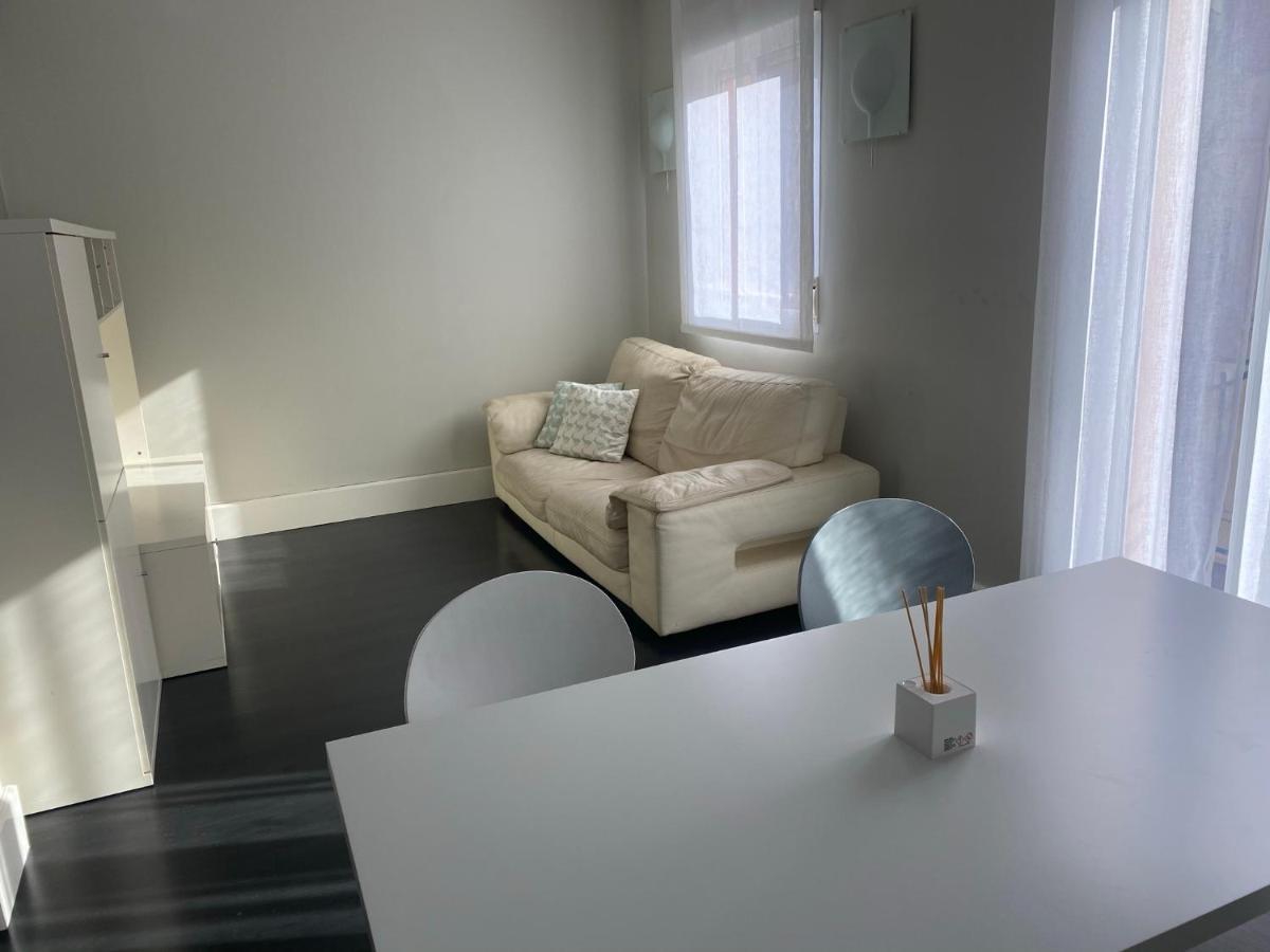 Apartamentos Logrono Centro, Tic Tac, Wifi エクステリア 写真