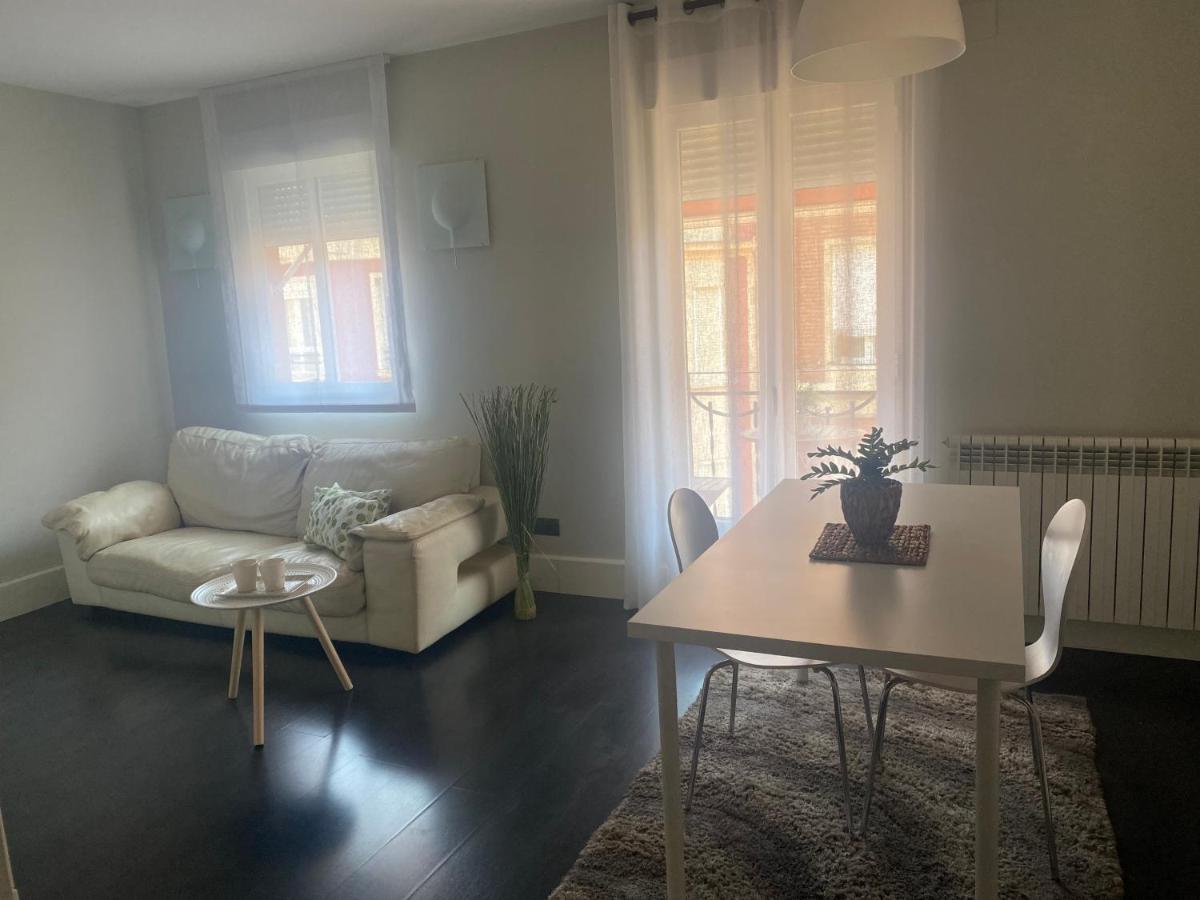 Apartamentos Logrono Centro, Tic Tac, Wifi エクステリア 写真