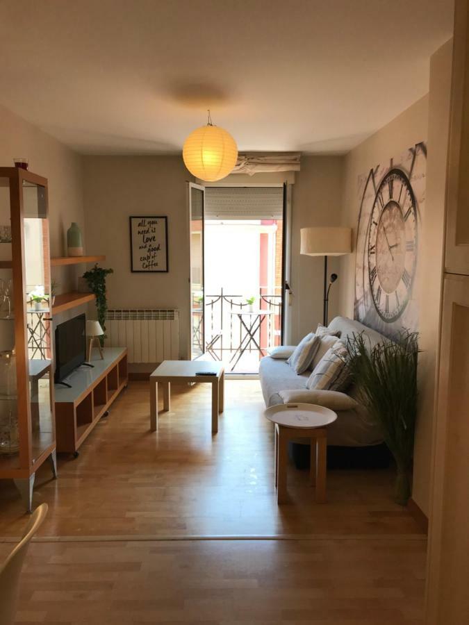 Apartamentos Logrono Centro, Tic Tac, Wifi エクステリア 写真